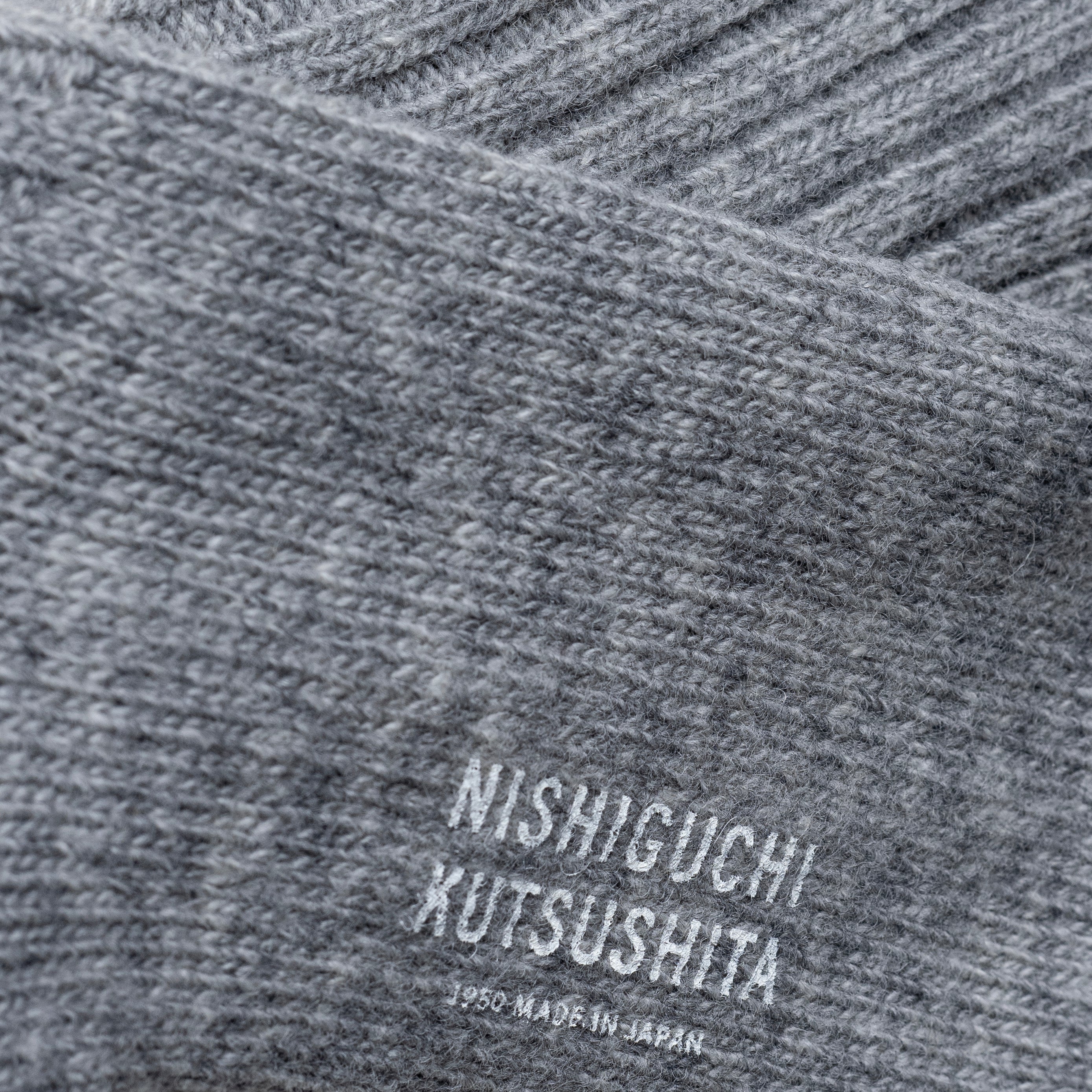 NISHIGUCHI KUTSUSHITA|Praha 羊毛羅紋中筒襪 (淺灰)