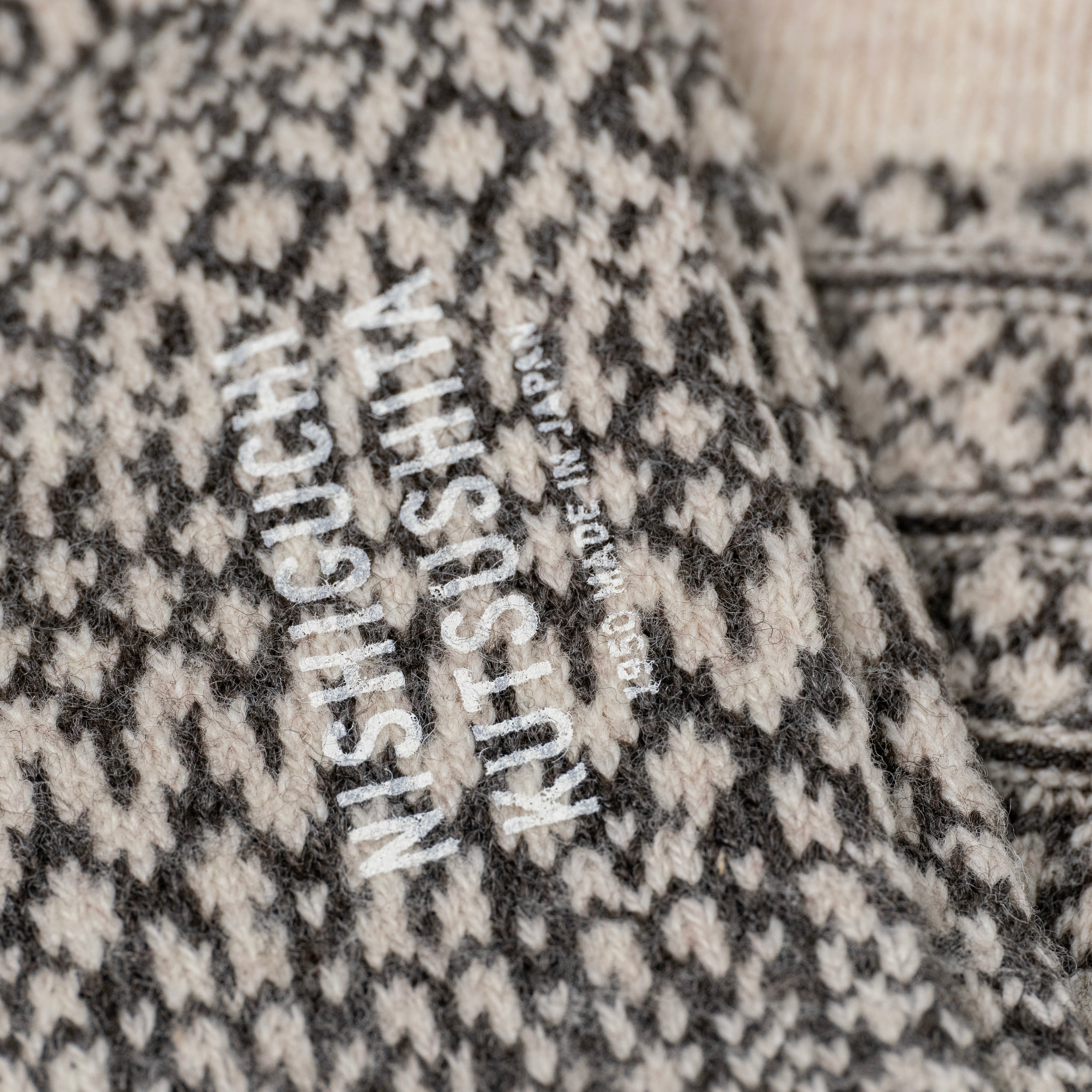 NISHIGUCHI KUTSUSHITA|奧斯陸雪花織紋羊毛襪 (卡其色)