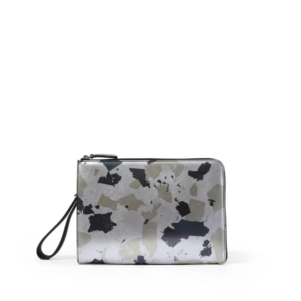 FUJITAKA｜ Haku B5 皮革手拿包 (銀/黑）