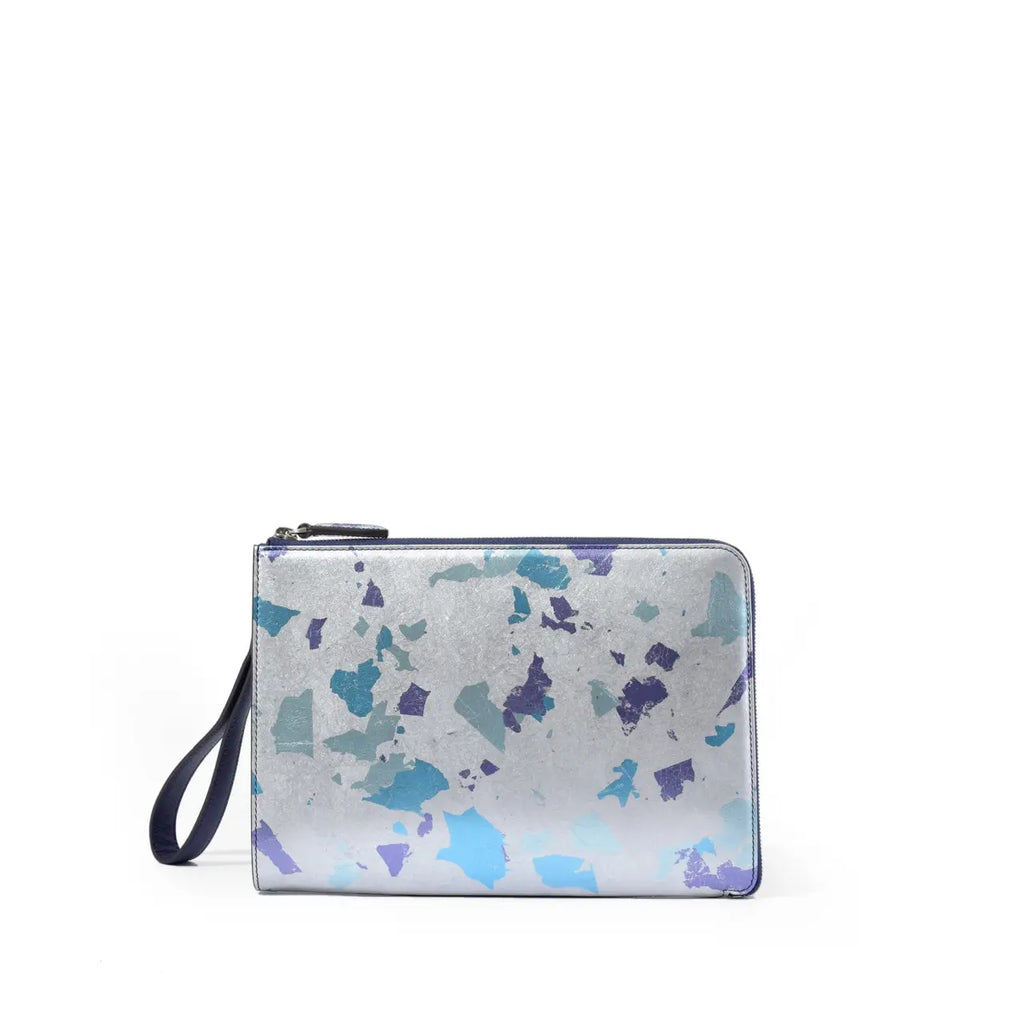 FUJITAKA｜ Haku B5 皮革手拿包 (銀/藍）