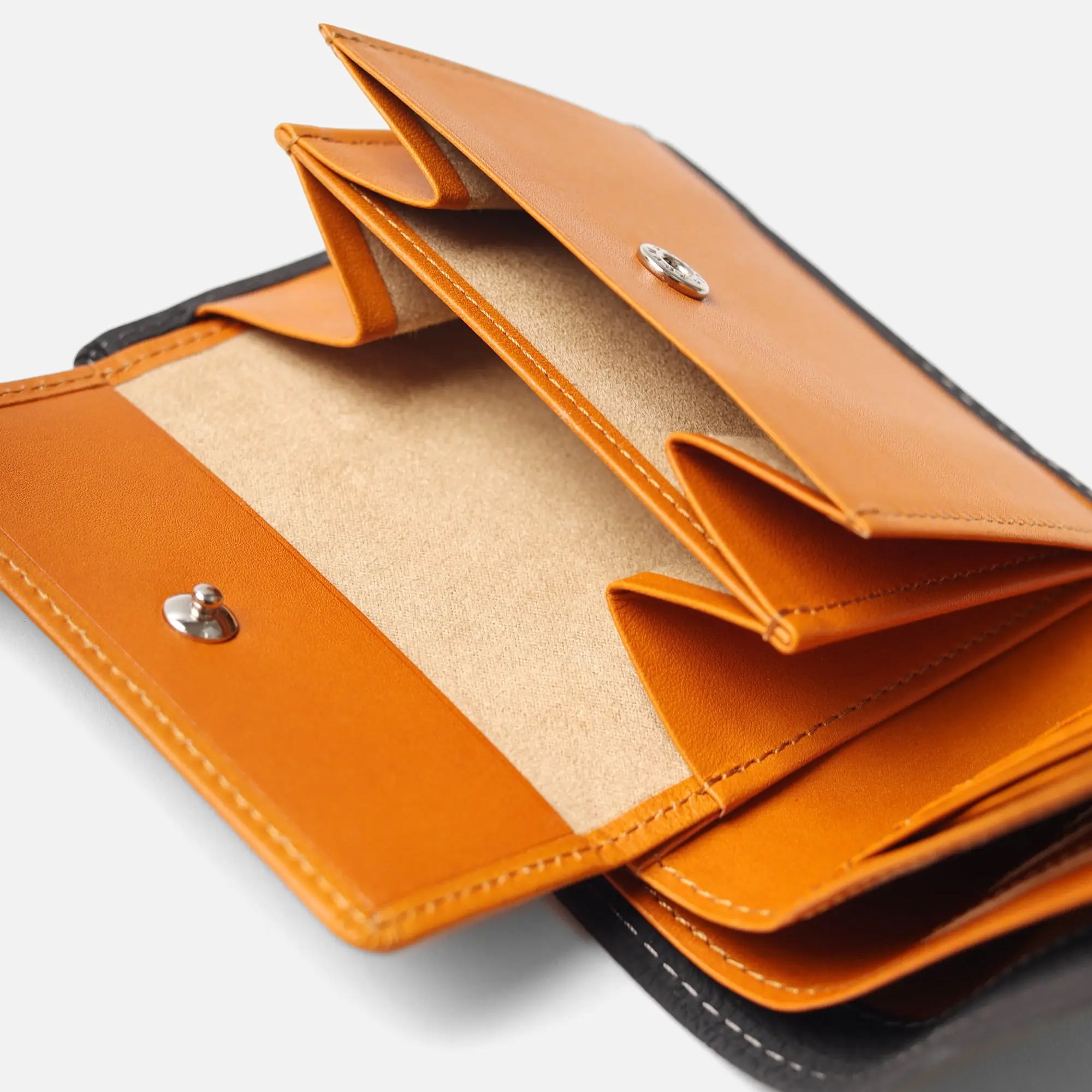 FUJITAKA｜Mousse 對摺短夾 (黑）