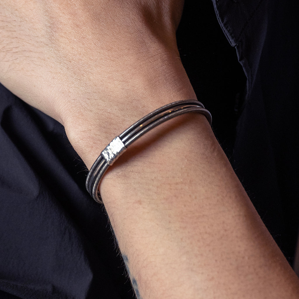 SING A SONG｜一弦一念 Trio 金屬手鐲 (銀)