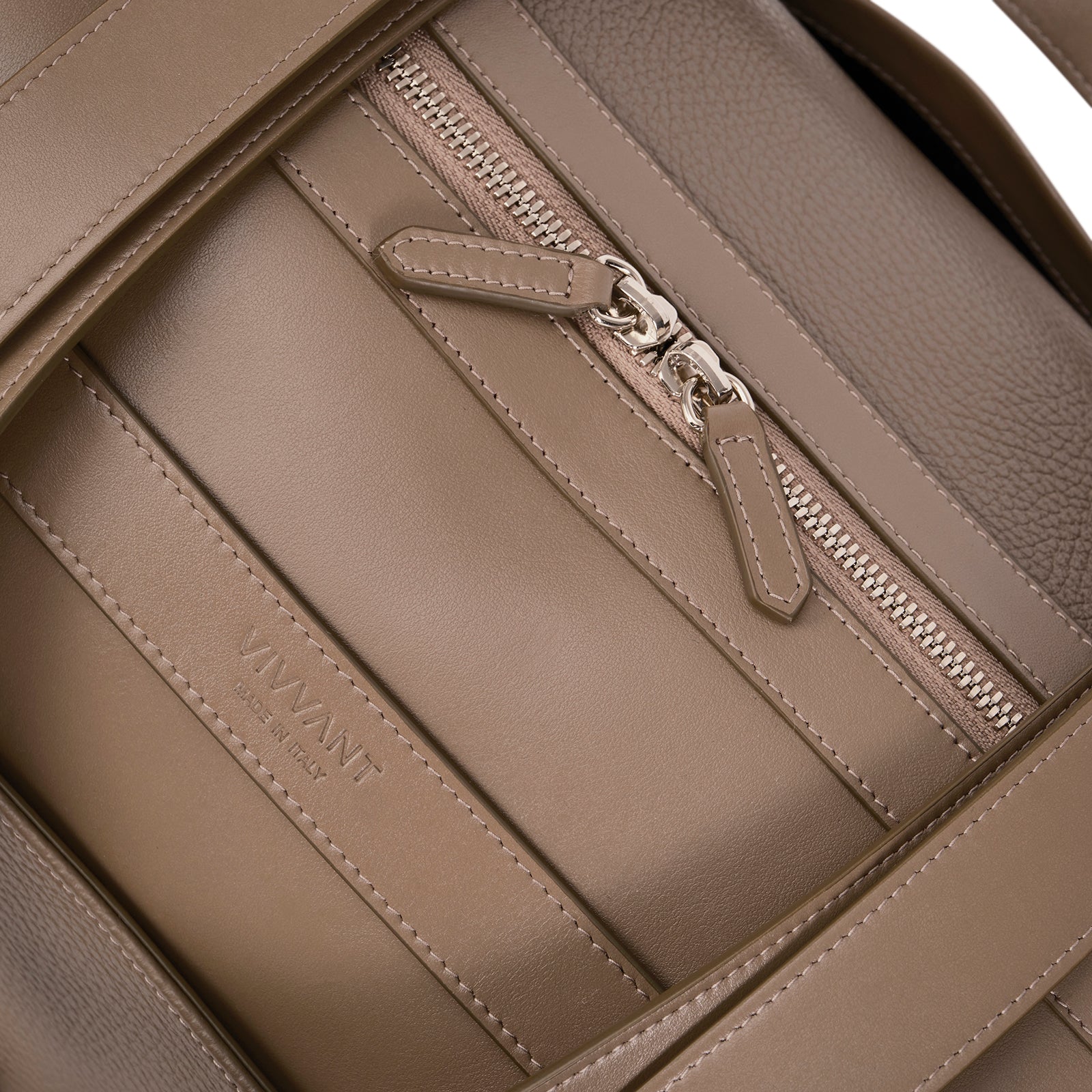 VIVVANT｜On-My-Way 皮革輕旅袋 (卡其棕)